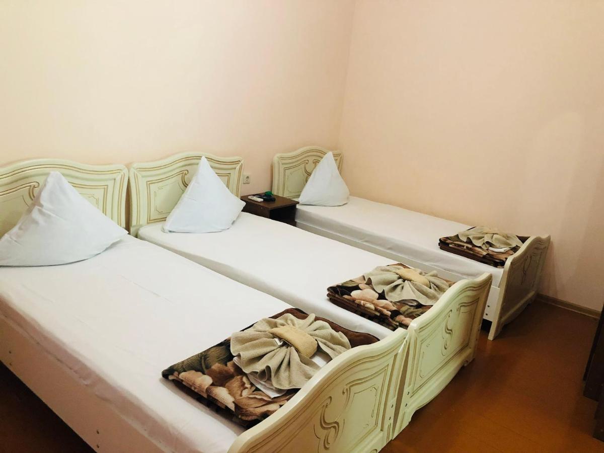 Гостевой Дом Анаит Hotel Pitsoenda Buitenkant foto