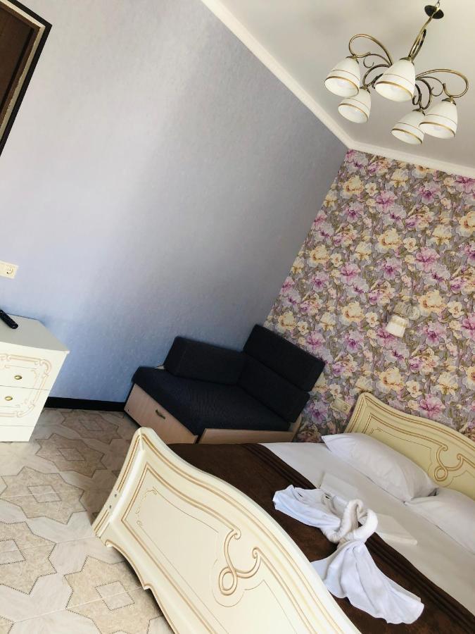 Гостевой Дом Анаит Hotel Pitsoenda Buitenkant foto