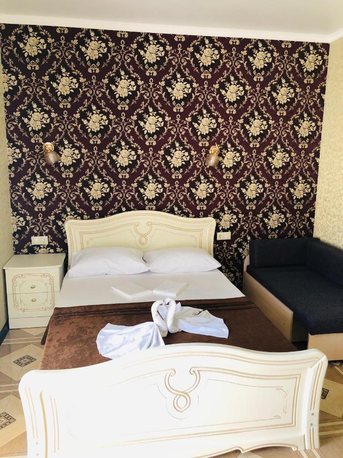 Гостевой Дом Анаит Hotel Pitsoenda Buitenkant foto
